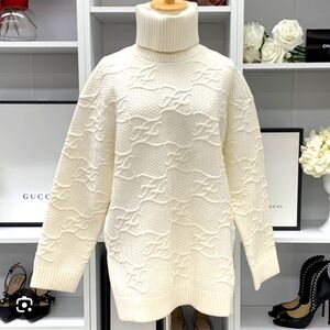 Fendi Cashmere blend the logo Turtleneck Sweater